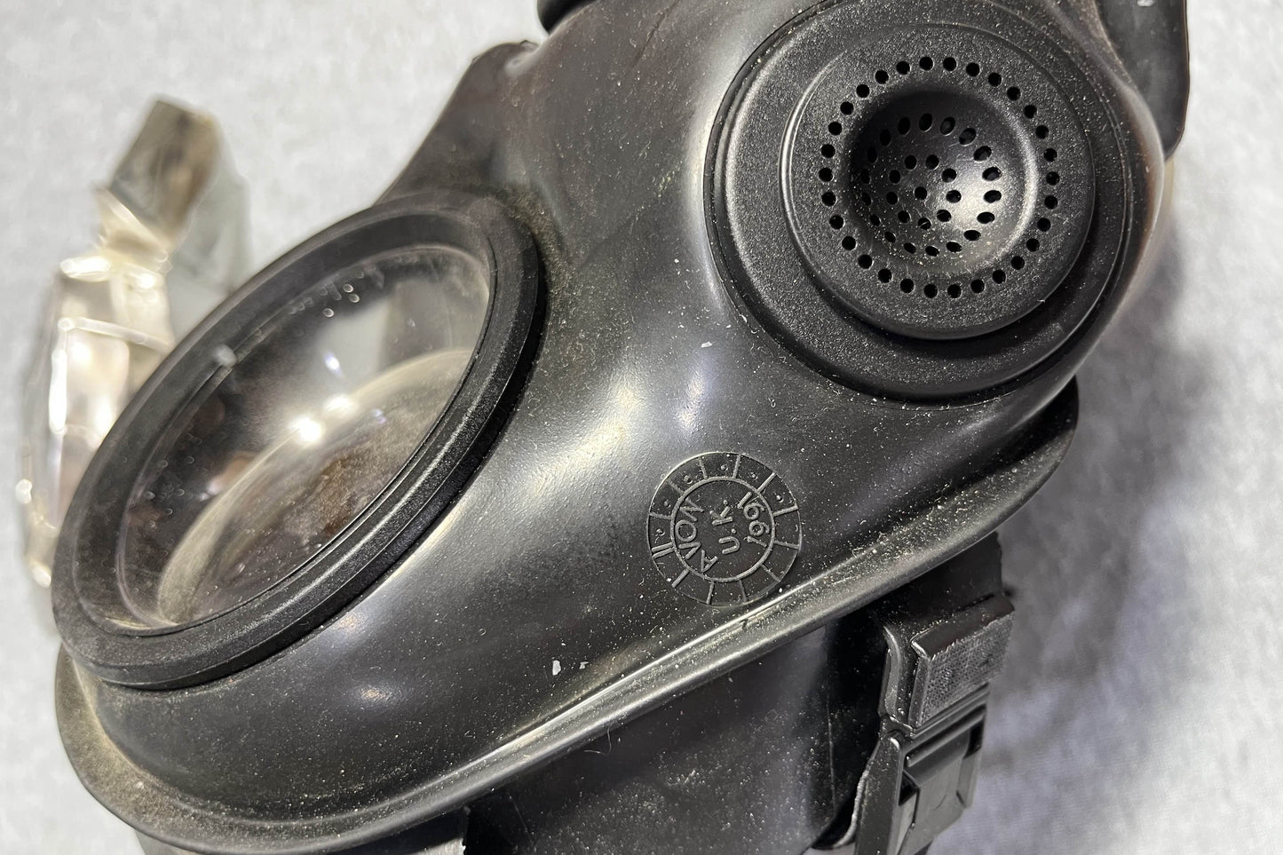 Australian Avon S10 Gas Mask