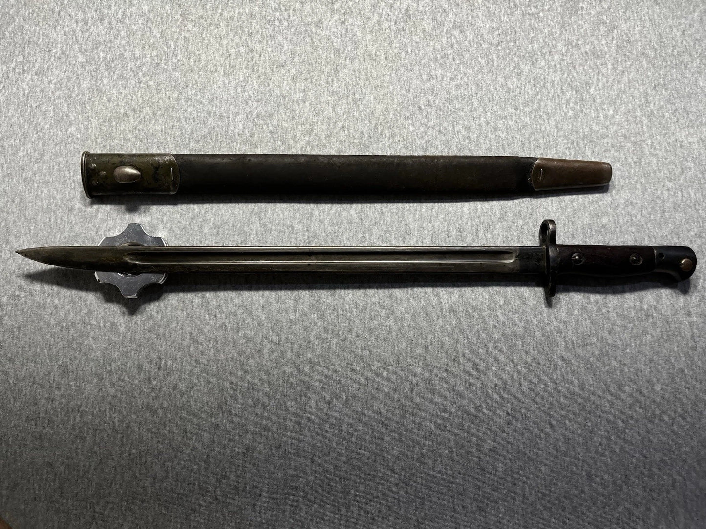 Australian WW2 Issued P1907 SMLE Bayonet With Jungle Paint