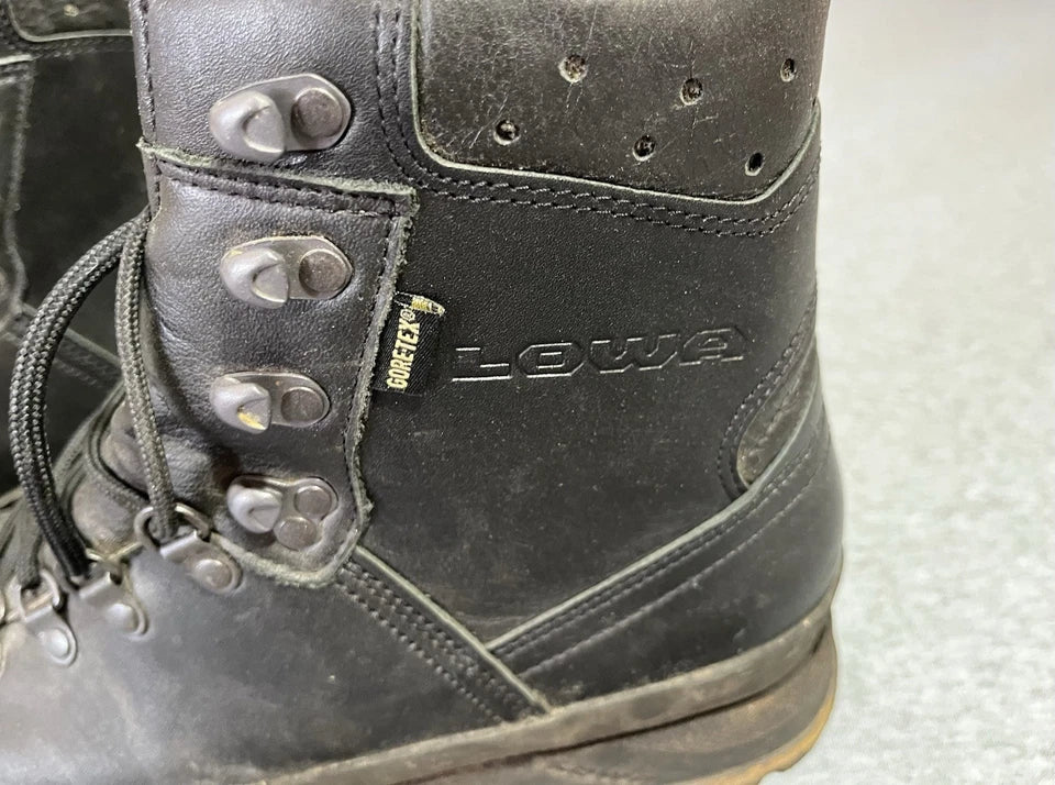 British Army Used LOWA Goretex Boots Size US 9